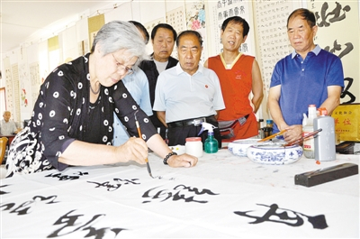 Cultural exhibition promotes traditional morality in Nanyang