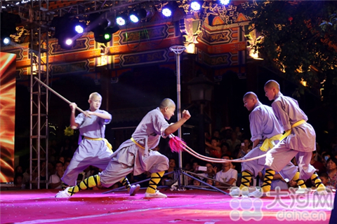 Shaolin kung fu enthralls audiences in Nanyang