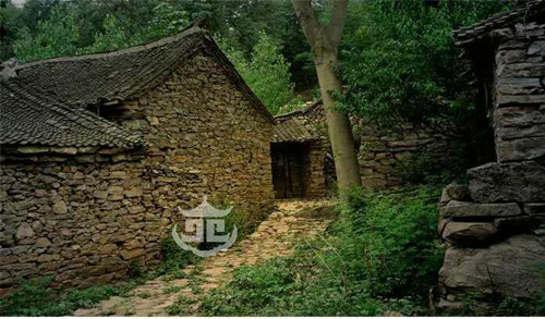 Stone village in Nanzhao beckons visitors