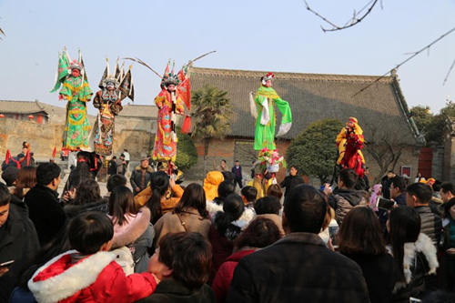 Sheqi witnesses tourist boom during Spring Festival holiday