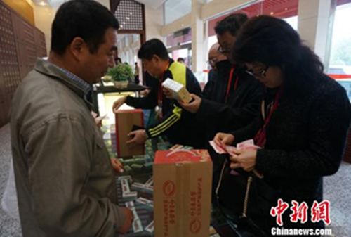 Overseas Henan natives come back to boost local economy